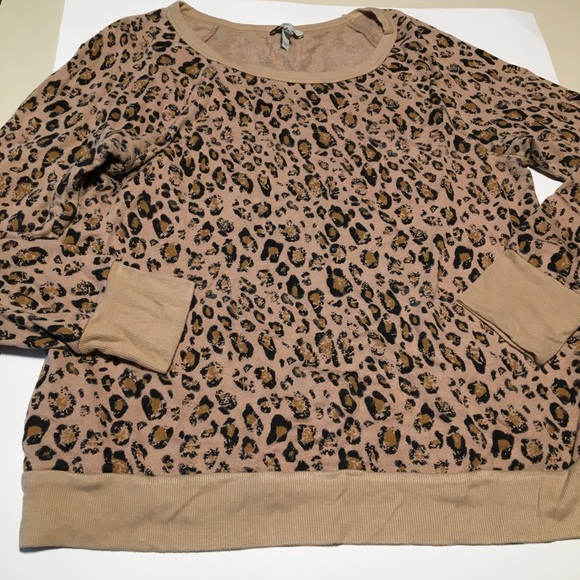 Joie Tops - Joie Cheetah Leopard Pullover M Scoop Neck Top